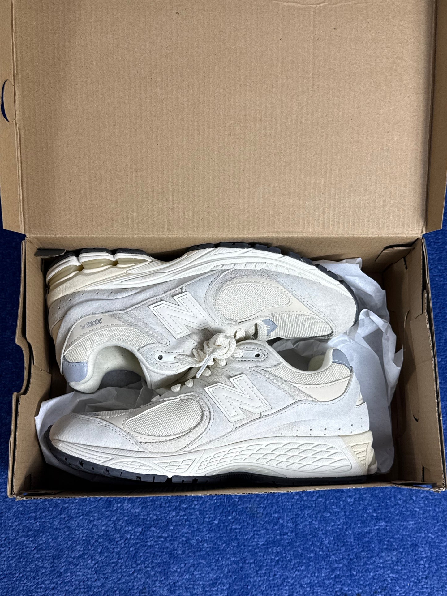 BUTY NEW BALANCE 2002R R.38.5
