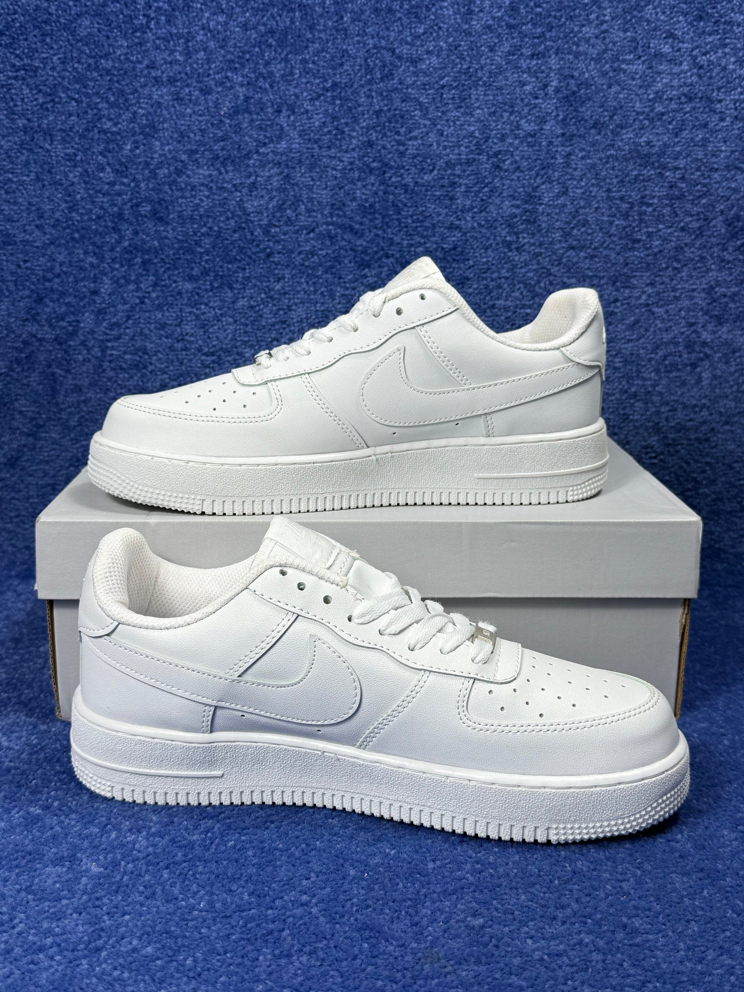 BUTY NIKE AIR FORCE 1 WHITE R.43