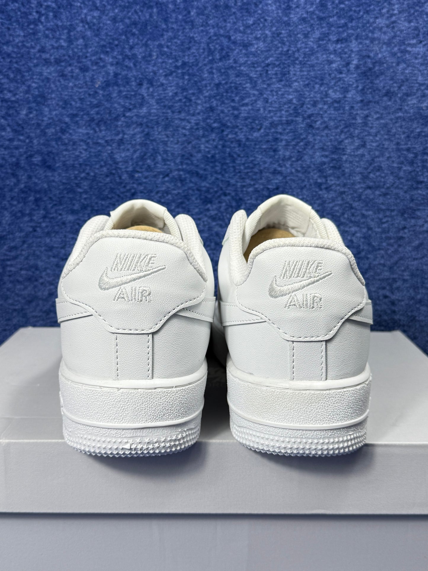 BUTY NIKE AIR FORCE 1 WHITE R.43