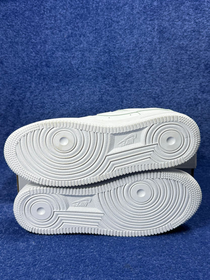BUTY NIKE AIR FORCE 1 WHITE R.43
