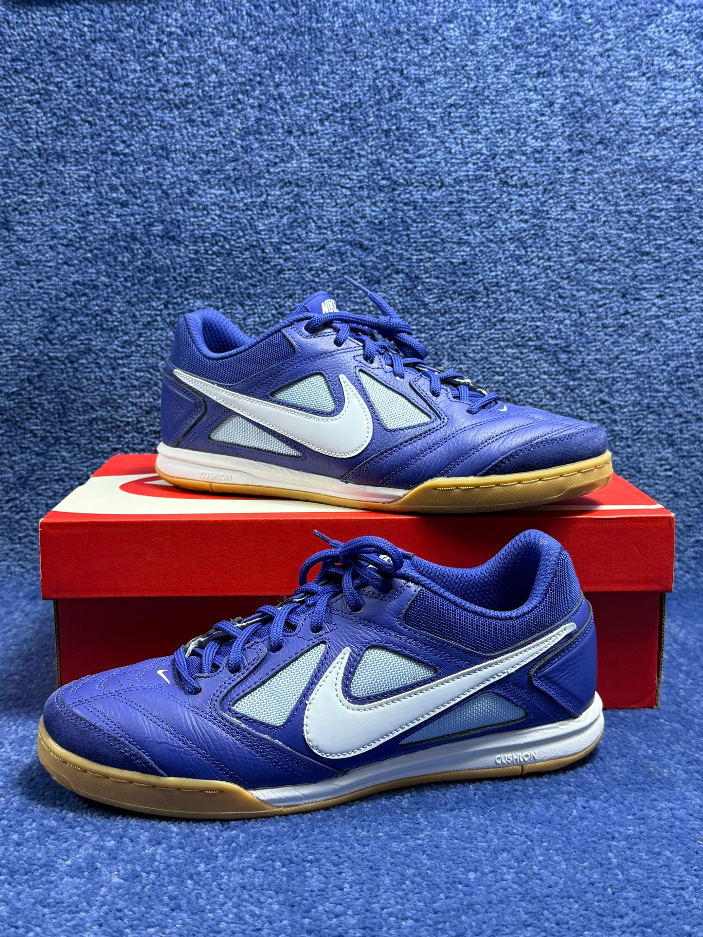BUTY SPORTOWE HALOWE NIKE GATO R.42