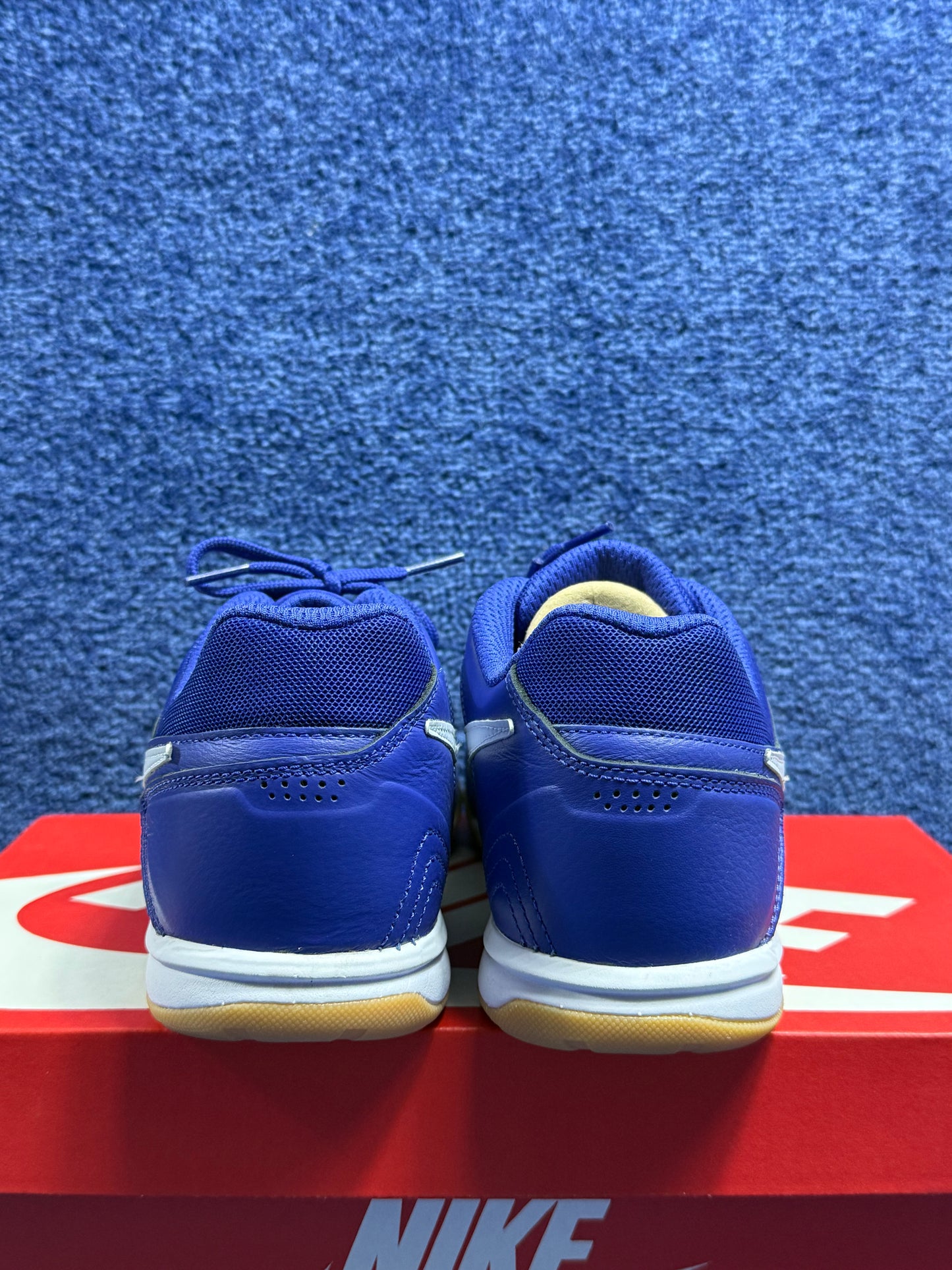 BUTY SPORTOWE HALOWE NIKE GATO R.42