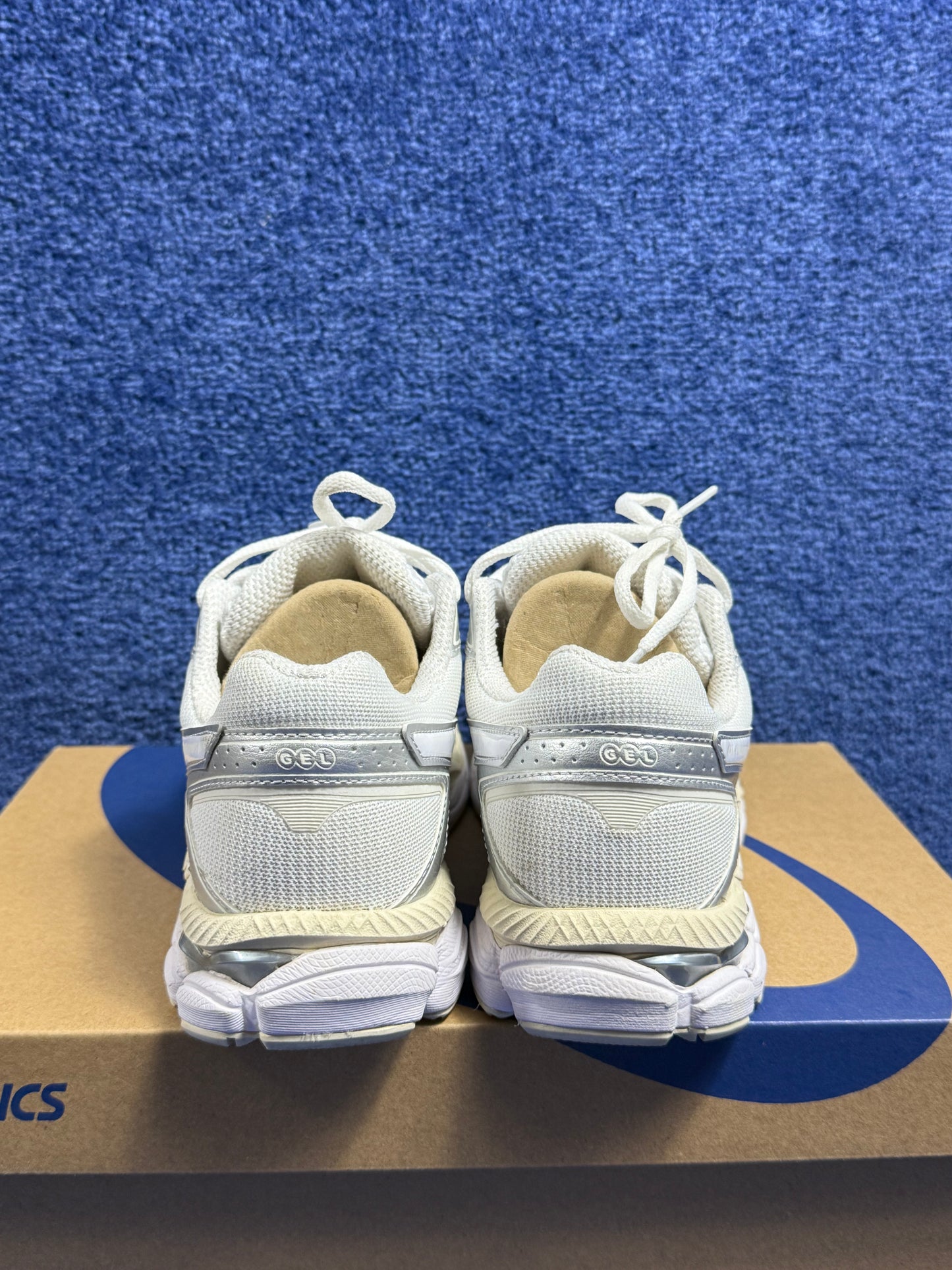 BUTY ASICS GEL CUMULUS 16 R.38
