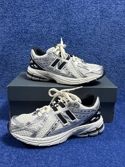 BUTY NEW BALANCE 1906R R.38