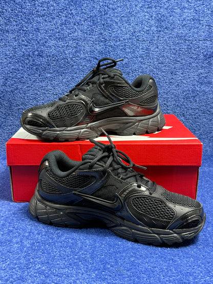 BUTY NIKE V5 RNR R.42.5