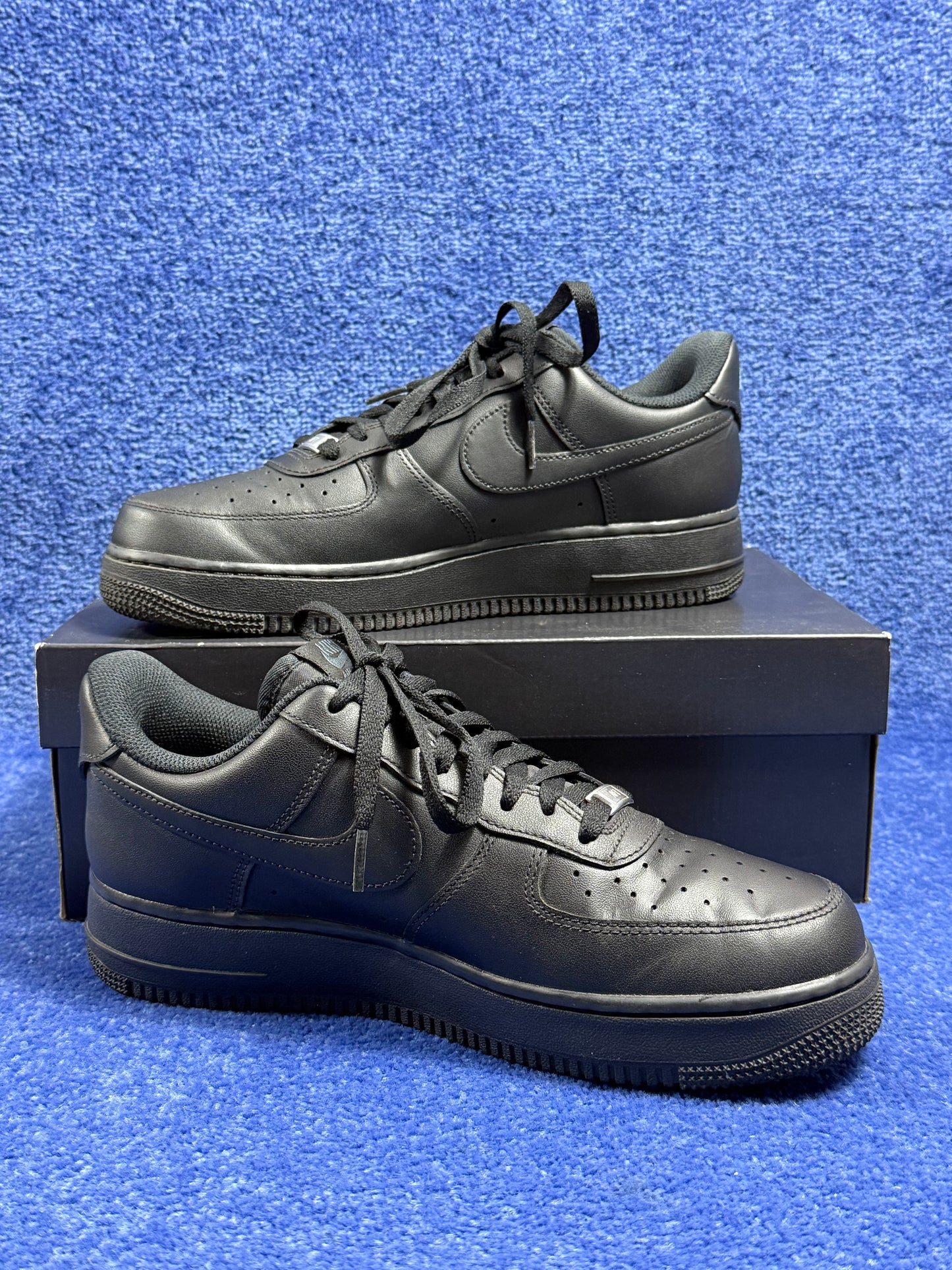 BUTY NIKE AIR FORCE 1 BLACK R.43