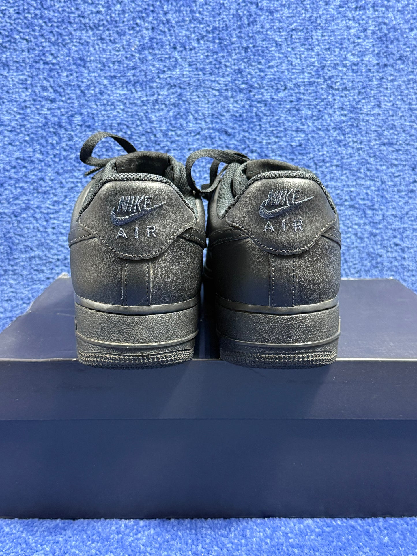 BUTY NIKE AIR FORCE 1 BLACK R.43