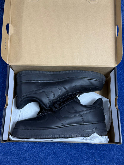 BUTY NIKE AIR FORCE 1 BLACK R.43