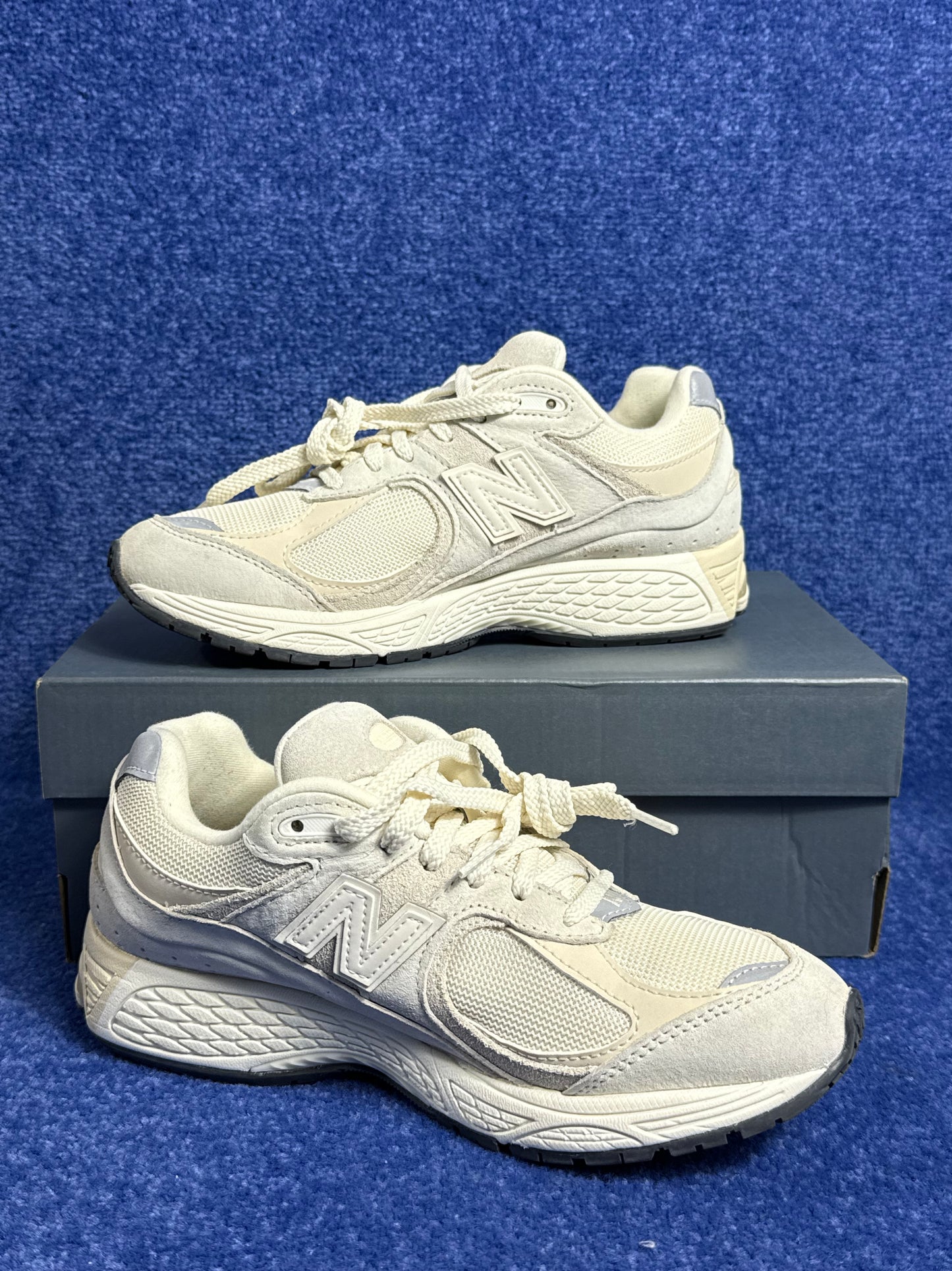 BUTY NEW BALANCE 2002R R.38.5