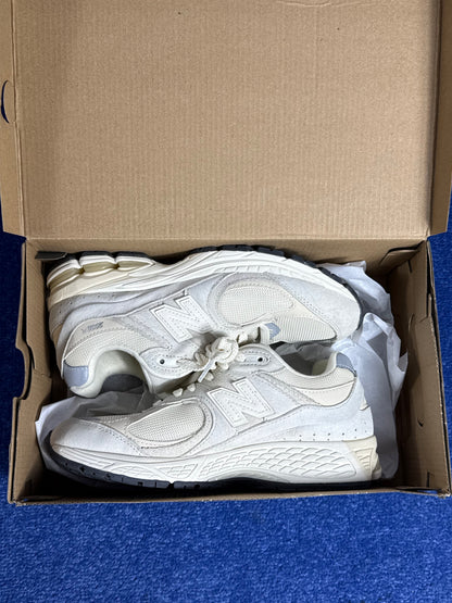 BUTY NEW BALANCE 2002R R.38.5