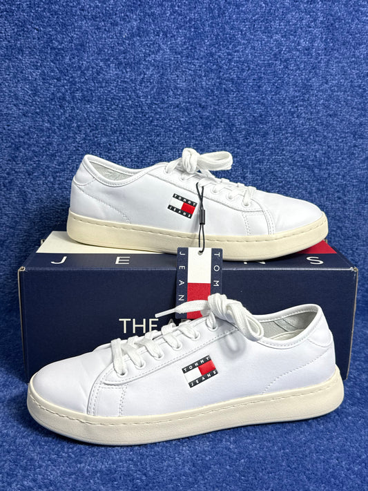 BUTY TOMMY JEANS LIGHTWEIGHT COURT R.40