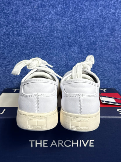 BUTY TOMMY JEANS LIGHTWEIGHT COURT R.40