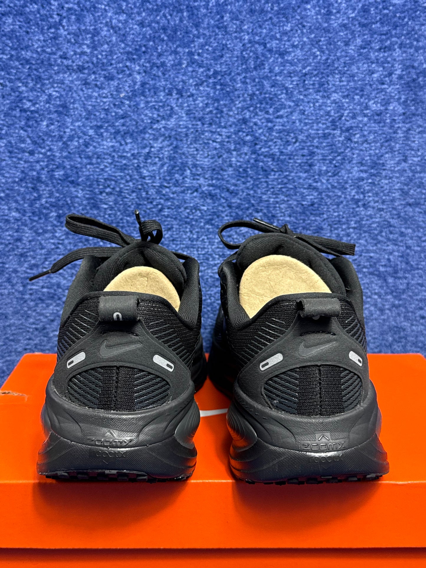 BUTY DO BIEGANIA NIKE VOMERO PLUS R.39
