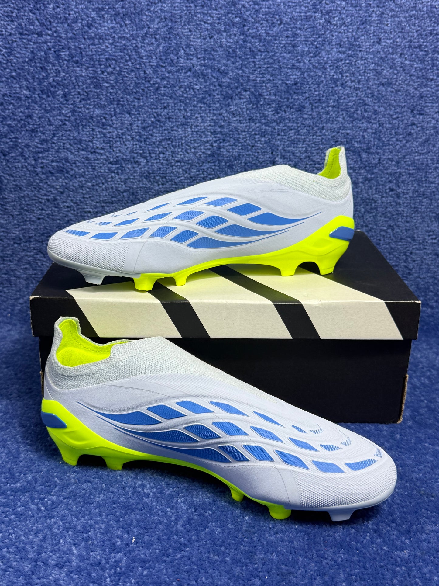 BUTY DO PIŁKI NOŻNEJ KORKI ADIDAS PREDATOR ELITE LL FG R.38