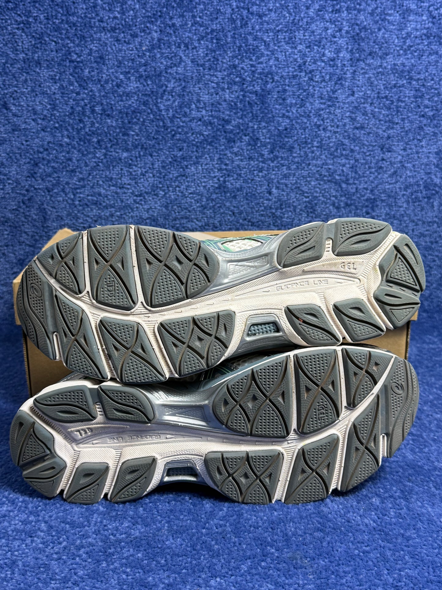 BUTY ASICS GEL CUMULUS 16 R.45