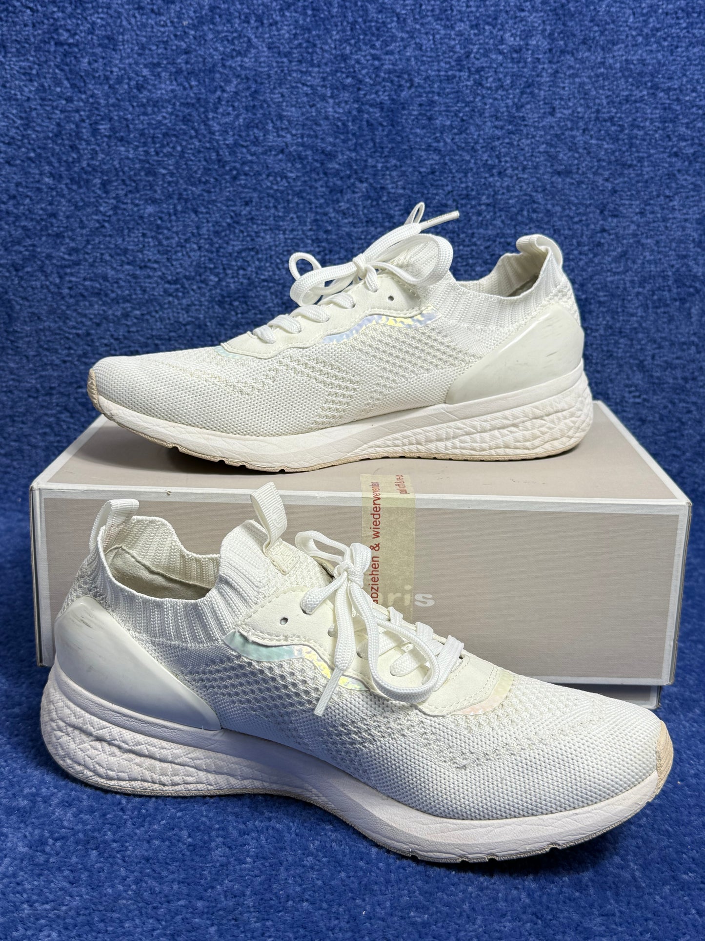 BUTY SPORTOWE TAMARIS R.40