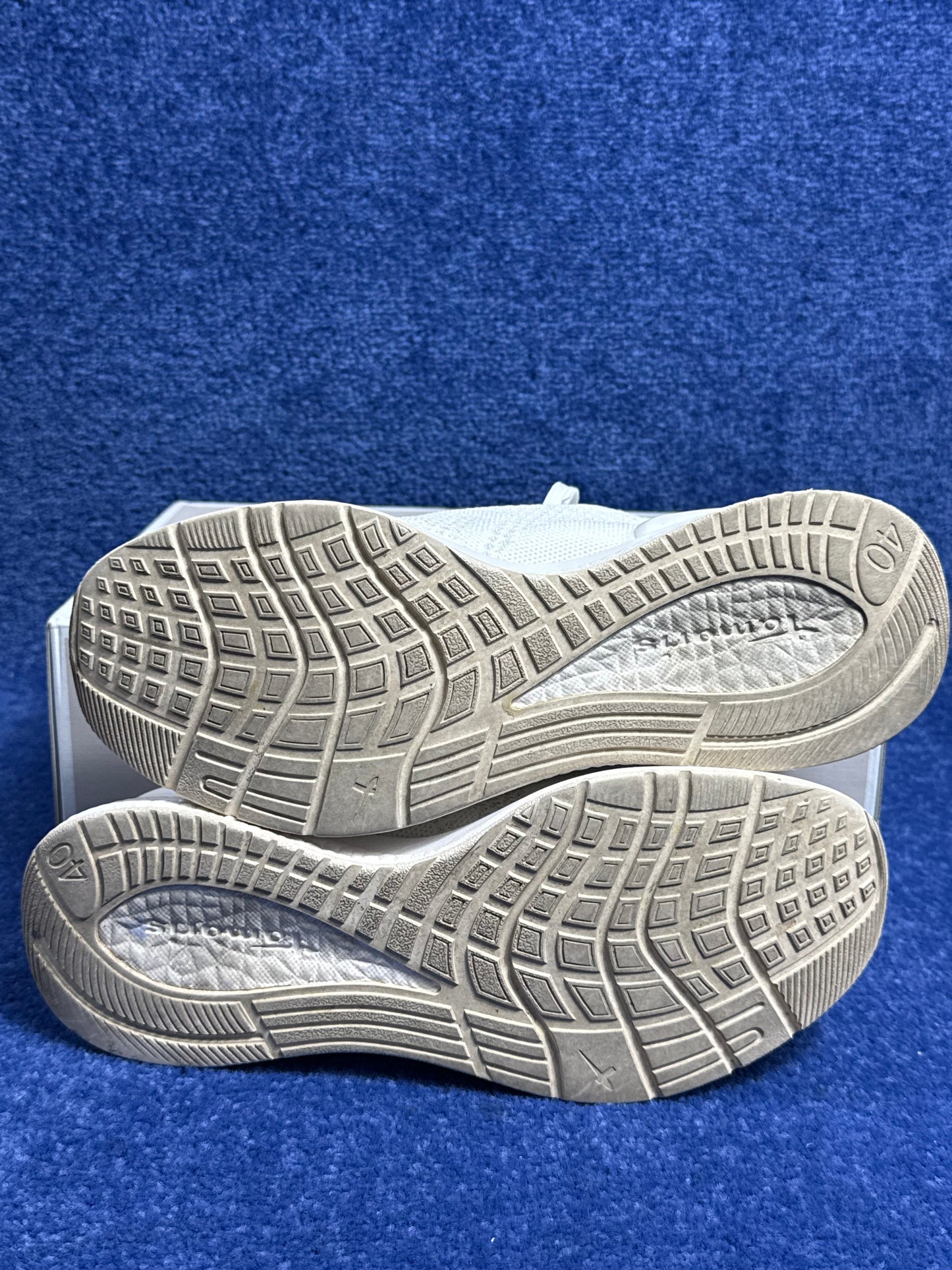 BUTY SPORTOWE TAMARIS R.40