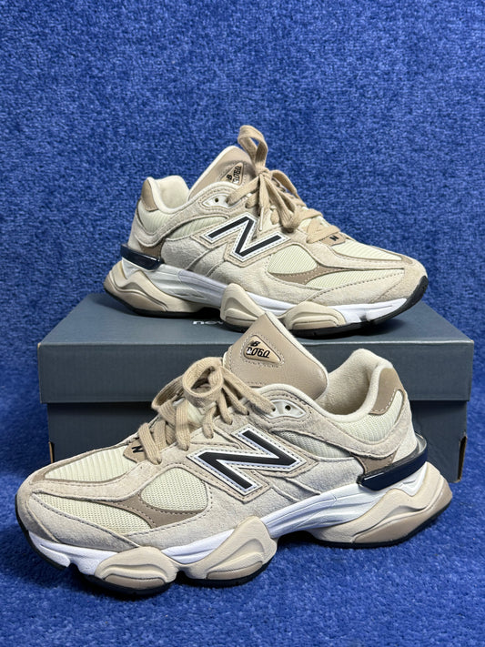 BUTY NEW BALANCE 9060 R.40