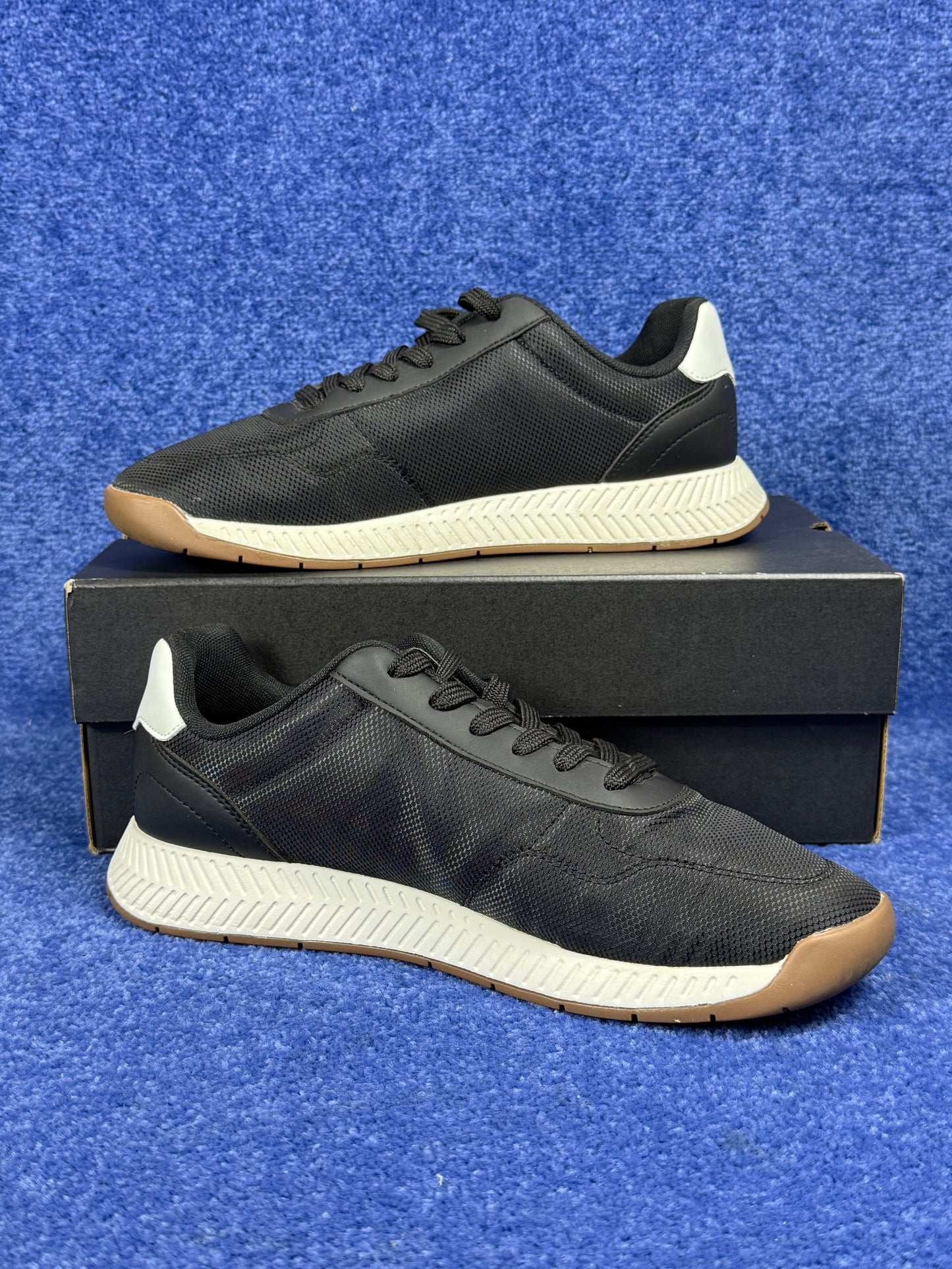 BUTY BOSS TITANIUM R.43