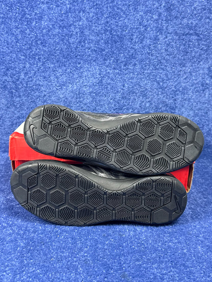 BUTY SPORTOWE NIKE GATO LV8 R.41