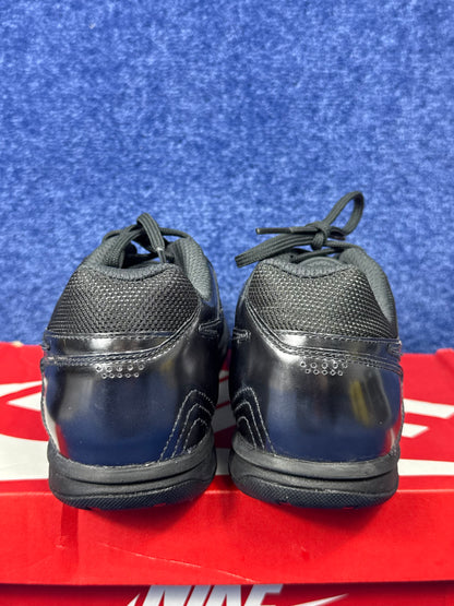 BUTY SPORTOWE NIKE GATO LV8 R.41